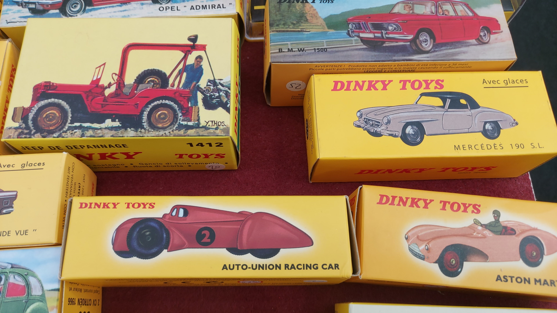 Altri splendidi modellini della Dinky Toys che, ufficialmente, ha chiuso nel 1979