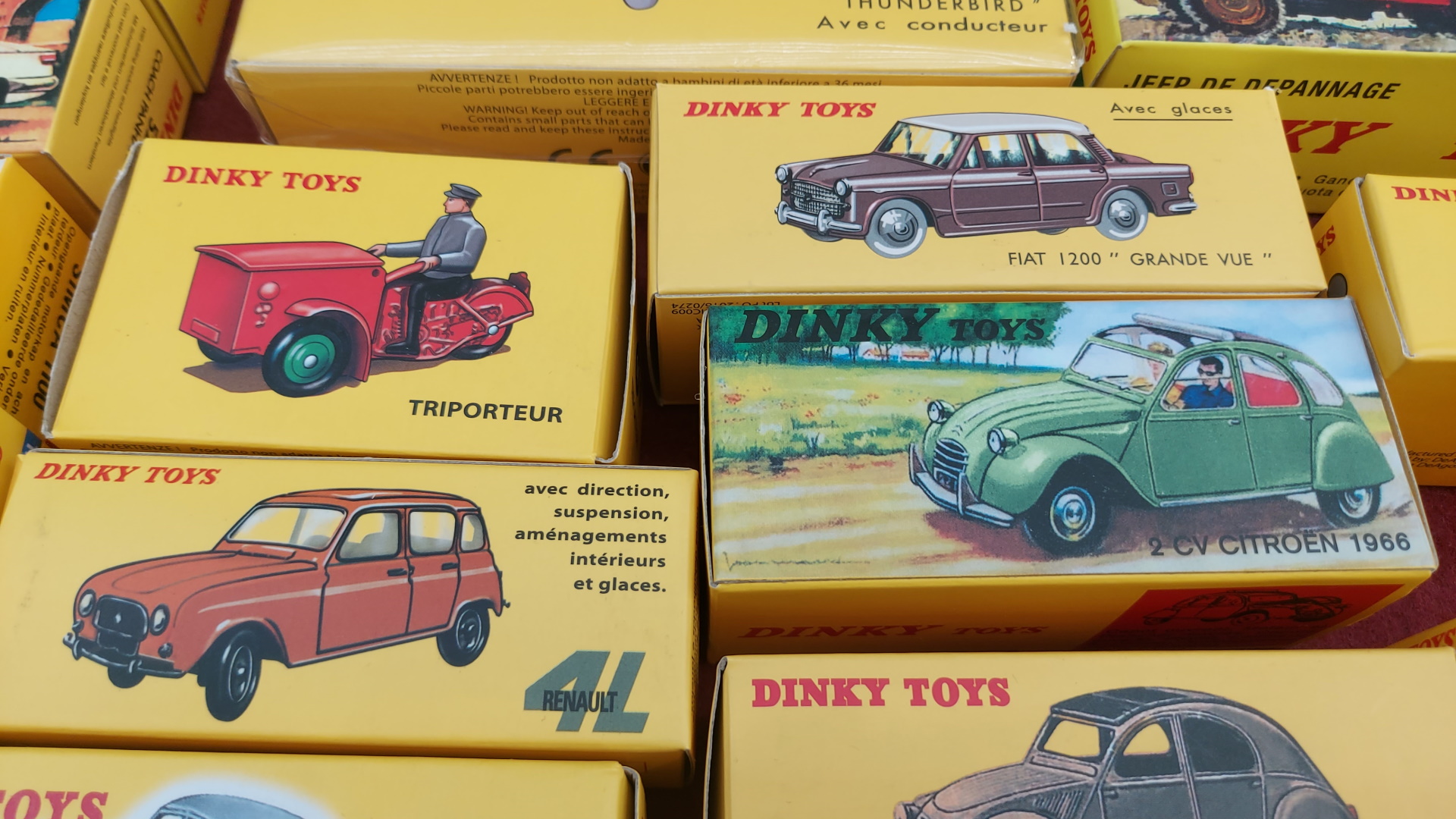 Non solo auto, la Dinky Toys ha realizzato anche camion e altri veicoli