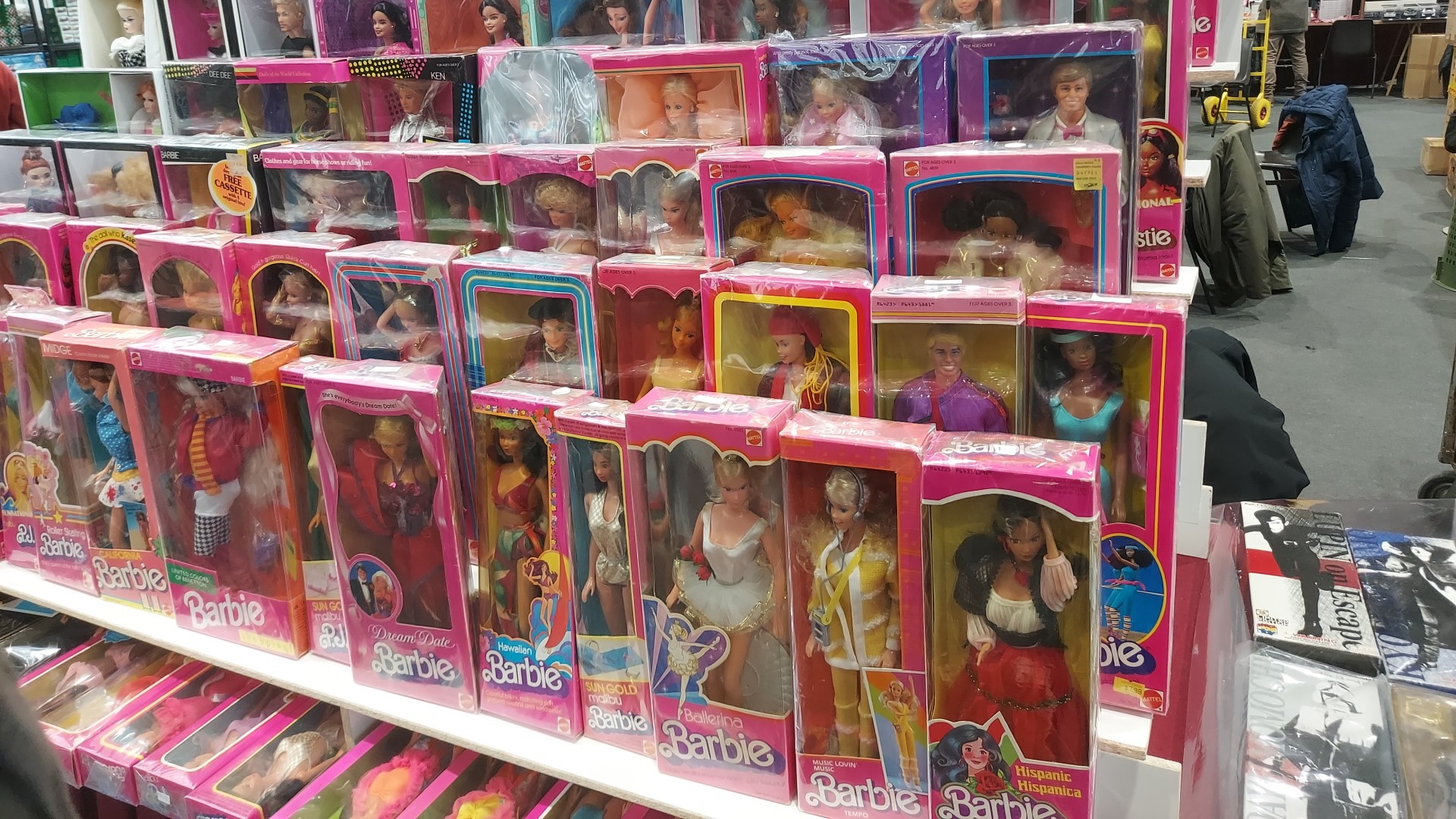 Le fiere di settore sono sempre ben fornite di Barbie