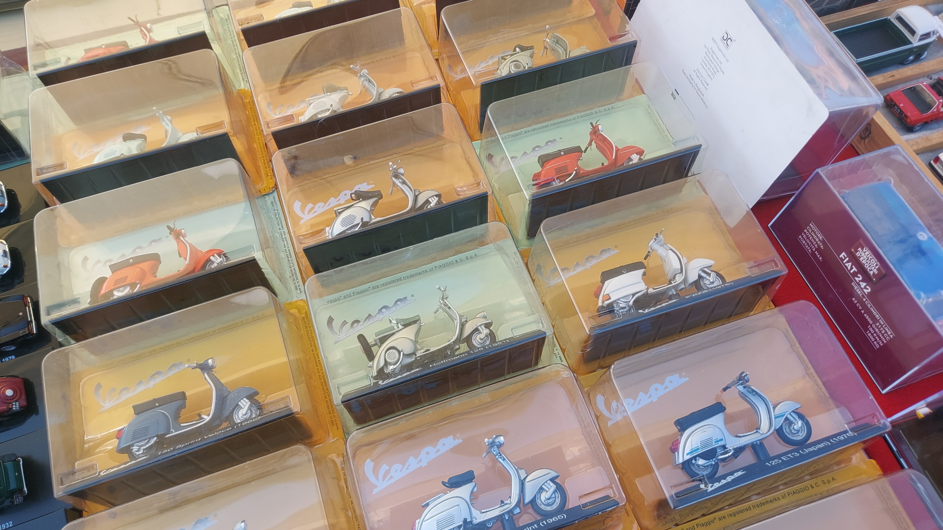 I modellini diecast della Vespa sono molto popolari. Quale Vespa vorreste?