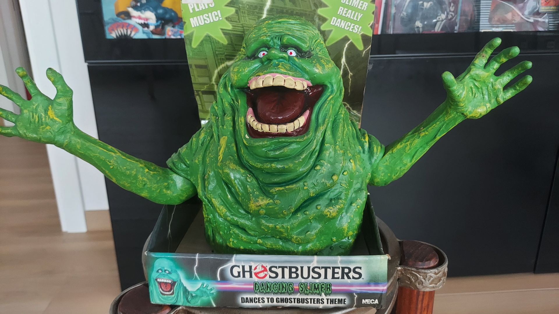 Slimer danzante e parlante, altro pezzo iconico...